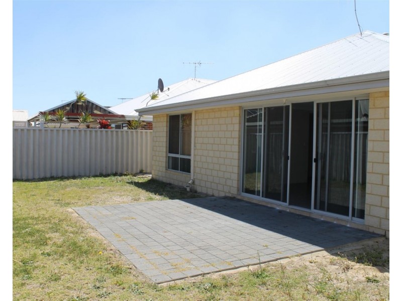 9 Celtic Crescent, Shoalwater WA 6169