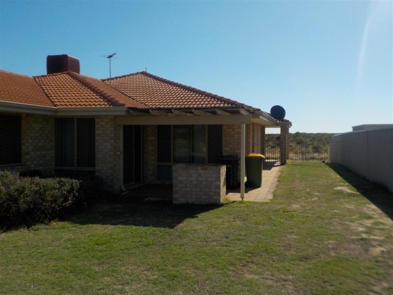 18 Morfontaine Parade, Port Kennedy WA 6172