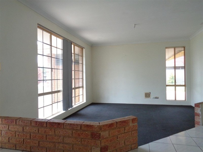 24 Welch Way, Warnbro WA 6169