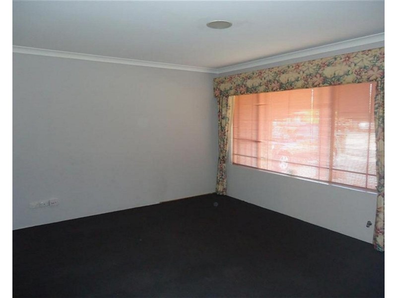 17 Kentia Close, Warnbro WA 6169