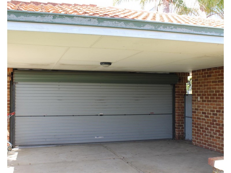 17 Kentia Close, Warnbro WA 6169