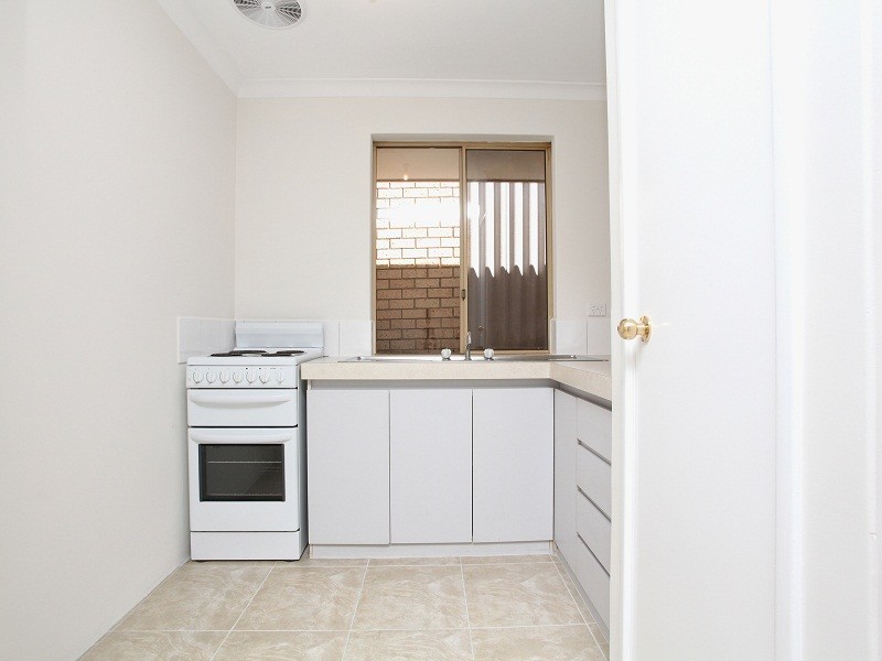 5/96 Simpson Avenue, Rockingham WA 6168