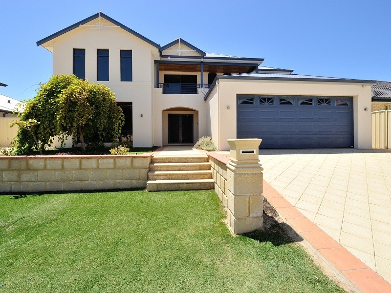 13 Lowlands Crescent, Secret Harbour WA 6173