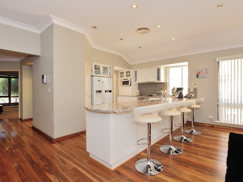 13 Lowlands Crescent, Secret Harbour WA 6173