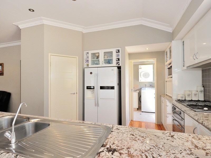 13 Lowlands Crescent, Secret Harbour WA 6173