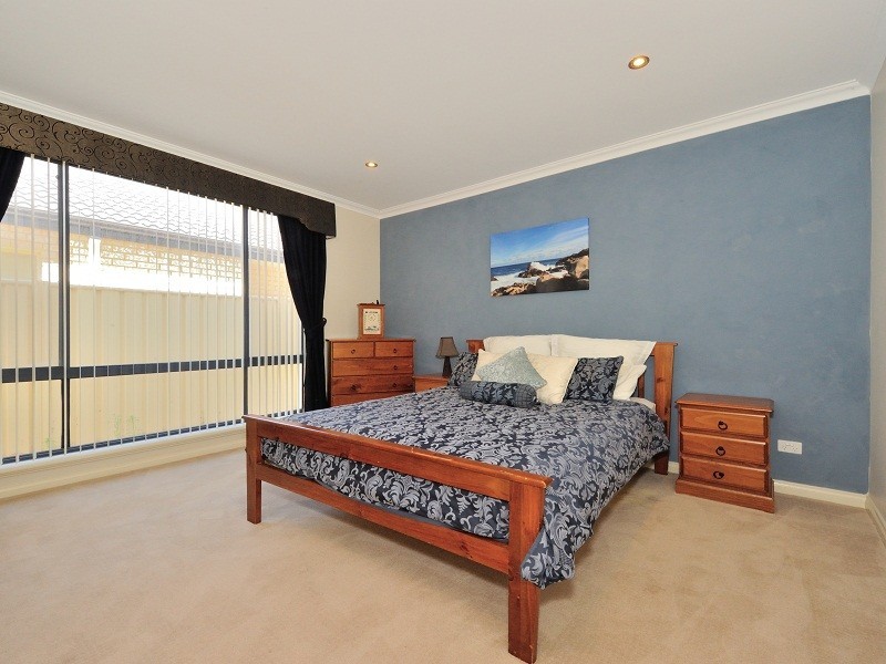 13 Lowlands Crescent, Secret Harbour WA 6173