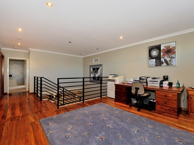 13 Lowlands Crescent, Secret Harbour WA 6173