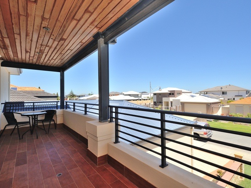 13 Lowlands Crescent, Secret Harbour WA 6173