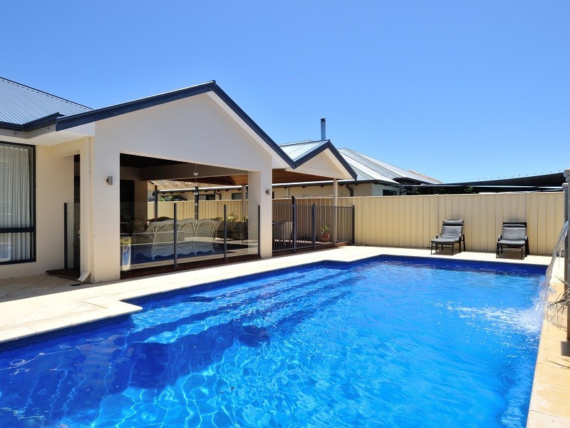 13 Lowlands Crescent, Secret Harbour WA 6173