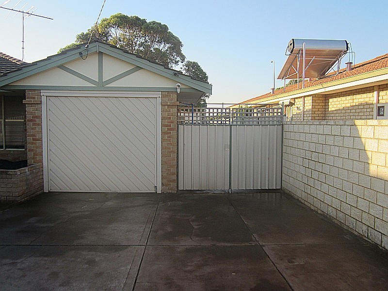 43 Kurrajong Road, Safety Bay WA 6169
