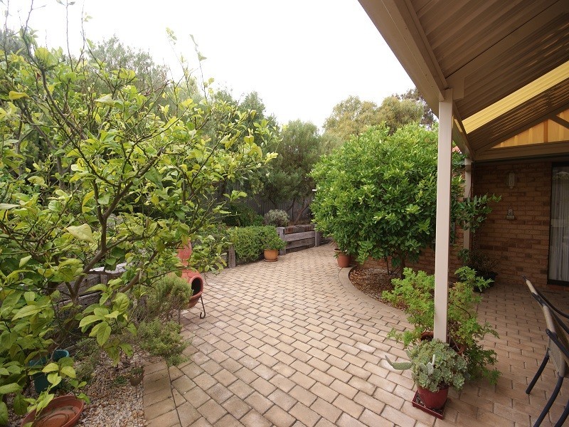 14 Ecclestone Street, Warnbro WA 6169