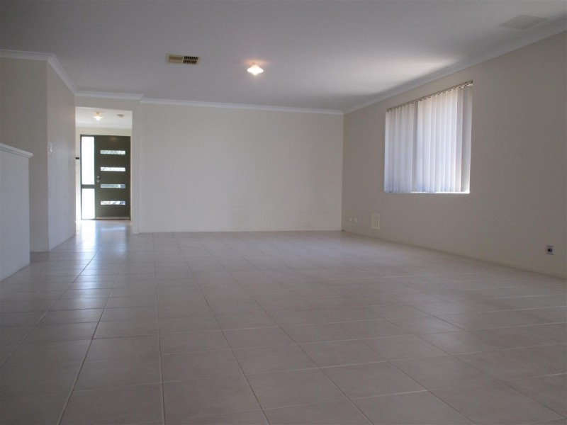 10 Yellowtail Road, Shoalwater WA 6169