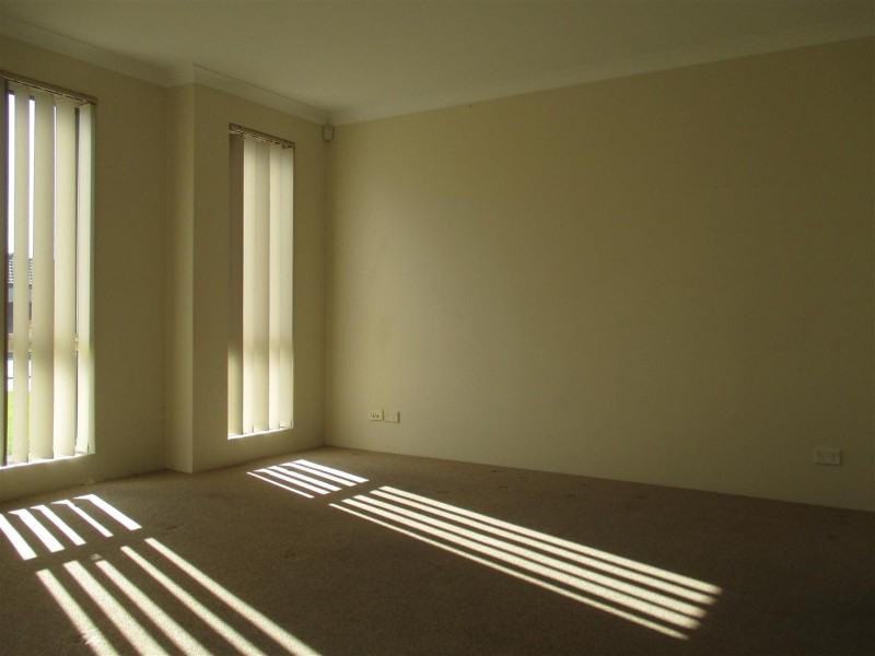 10 Yellowtail Road, Shoalwater WA 6169