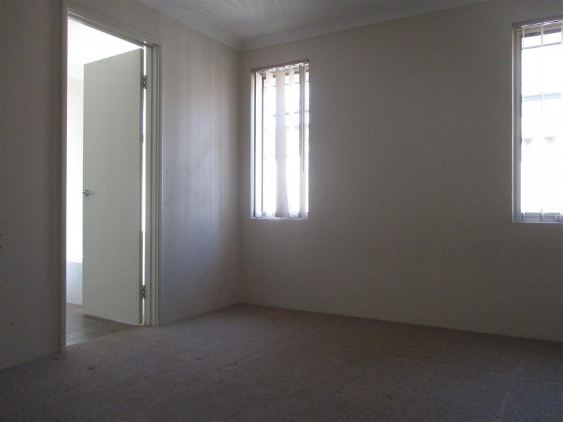 10 Yellowtail Road, Shoalwater WA 6169