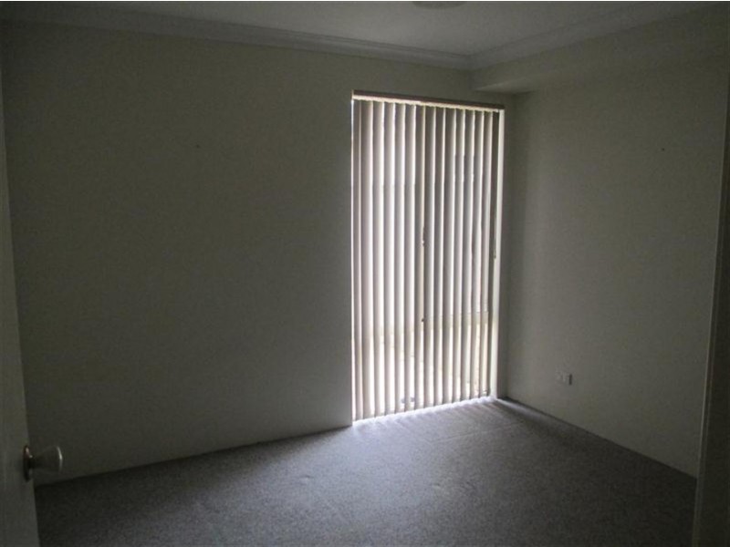 80 Fisher Street, Rockingham WA 6168