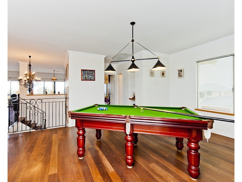 2 Hassars Road, Secret Harbour WA 6173