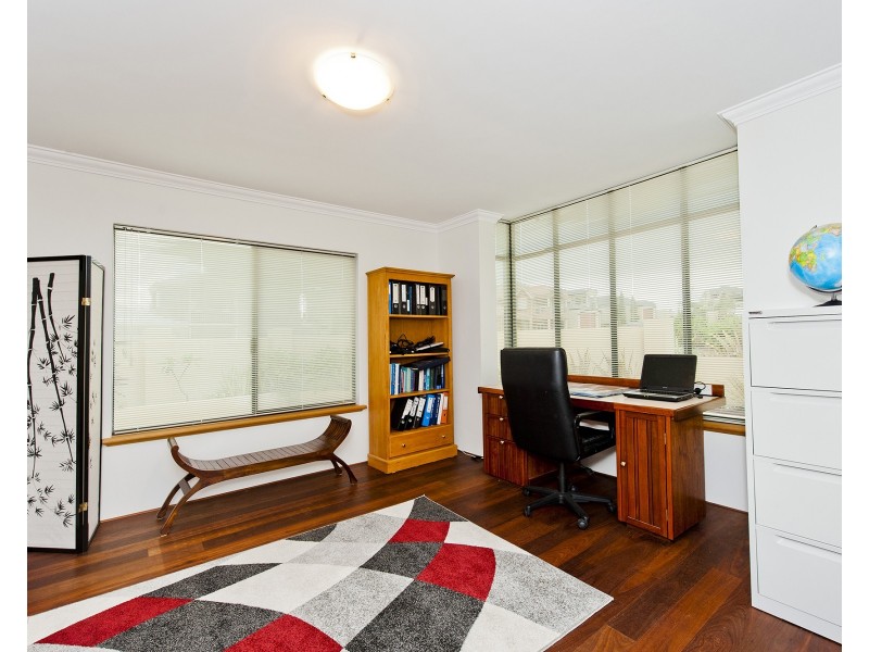 2 Hassars Road, Secret Harbour WA 6173