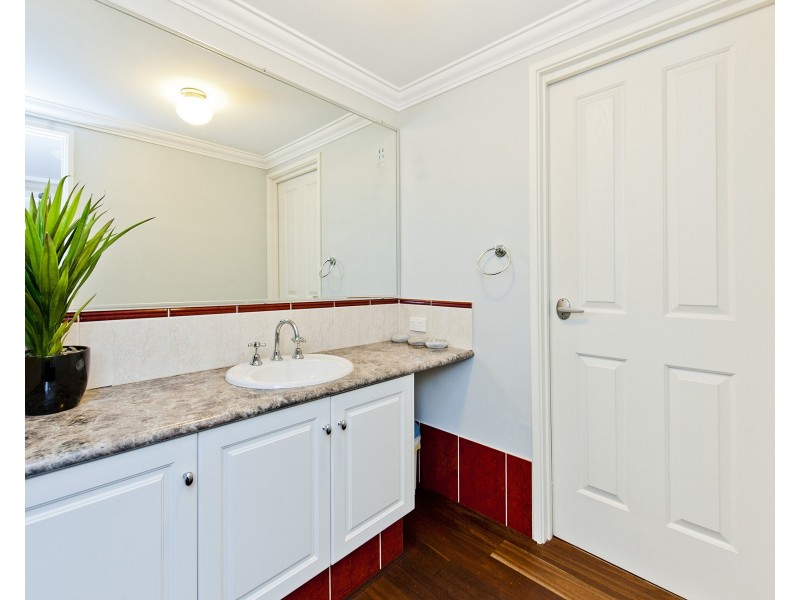 2 Hassars Road, Secret Harbour WA 6173