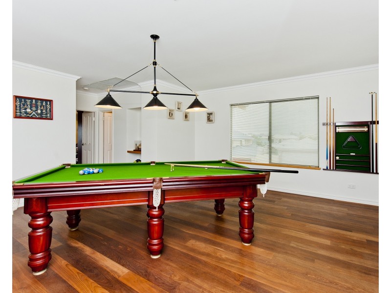 2 Hassars Road, Secret Harbour WA 6173