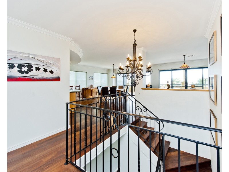 2 Hassars Road, Secret Harbour WA 6173