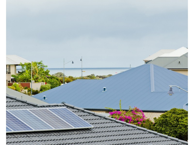 2 Hassars Road, Secret Harbour WA 6173