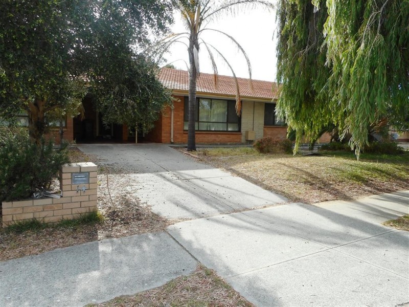 14 Houston Street, Rockingham WA 6168