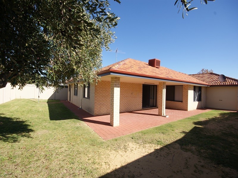 3 Sellafield Bend, Waikiki WA 6169