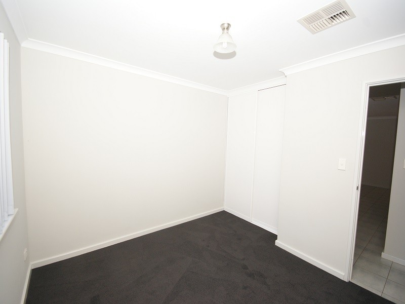 3 Sellafield Bend, Waikiki WA 6169