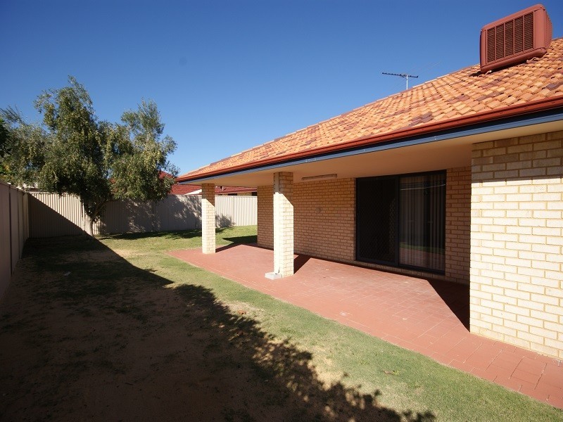 3 Sellafield Bend, Waikiki WA 6169