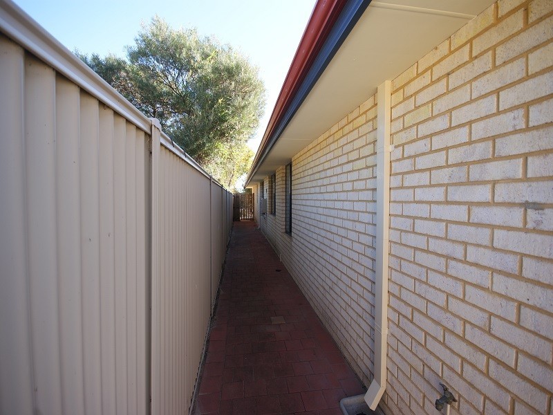 3 Sellafield Bend, Waikiki WA 6169