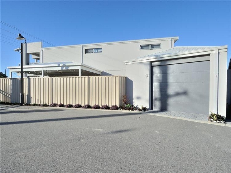 2/19 Malibu Road, Safety Bay WA 6169