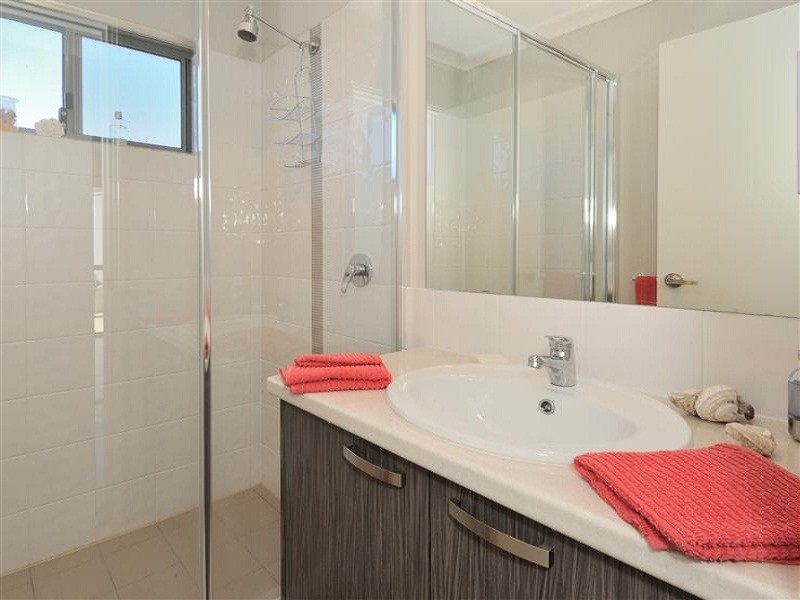 2/19 Malibu Road, Safety Bay WA 6169