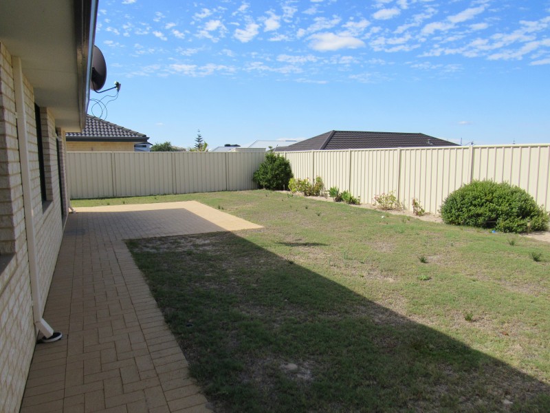 9 Cronulla Road, Secret Harbour WA 6173