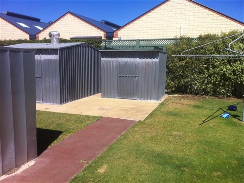 13 Leeder Street, Safety Bay WA 6169