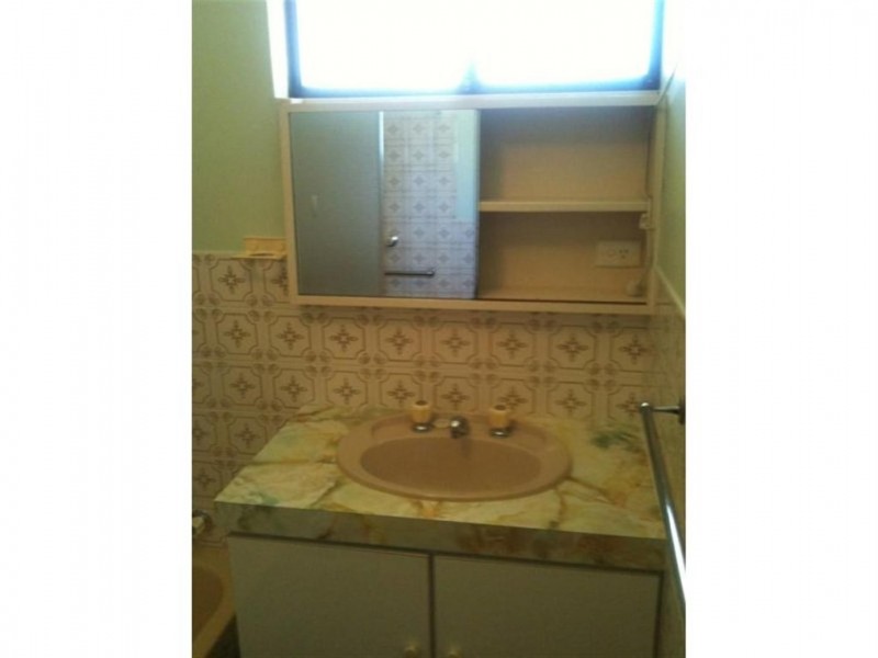 13 Leeder Street, Safety Bay WA 6169