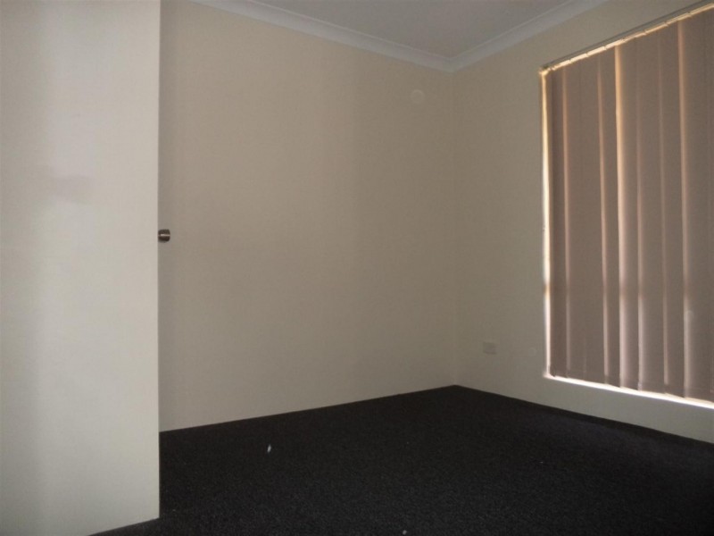 5 Summerhill Place, Warnbro WA 6169