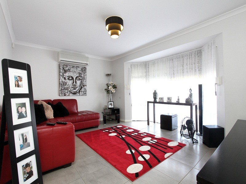 31 Kellam Way, Medina WA 6167