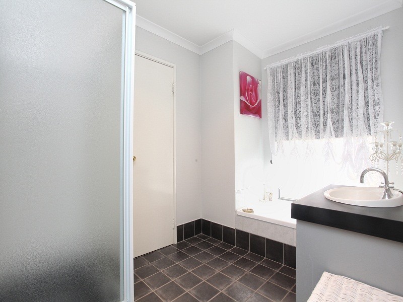 31 Kellam Way, Medina WA 6167