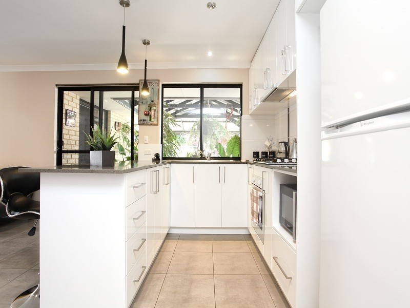 31 Kellam Way, Medina WA 6167