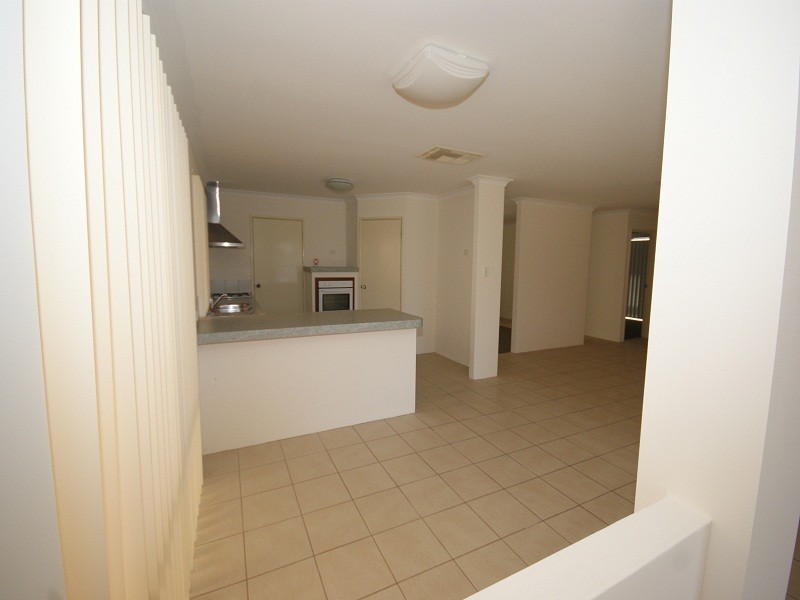 45 San Sebastian Boulevard, Port Kennedy WA 6172