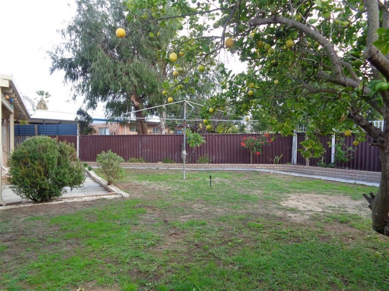 20 Leisure Way, Safety Bay WA 6169