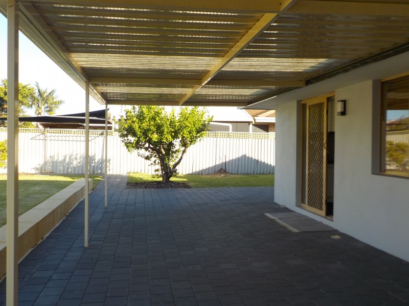 21 Jamaican Road, Safety Bay WA 6169