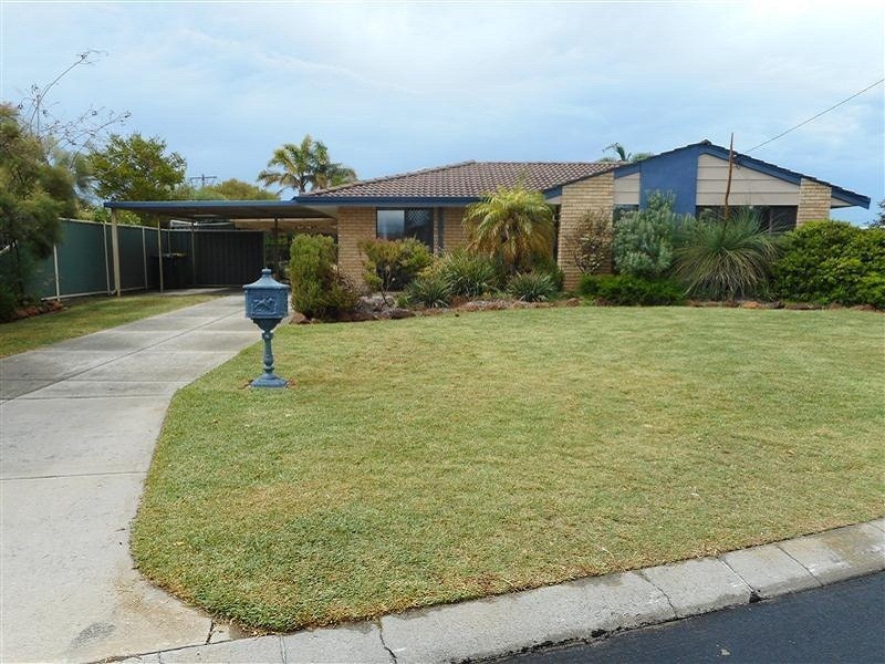 11 Noumea Place, Waikiki WA 6169