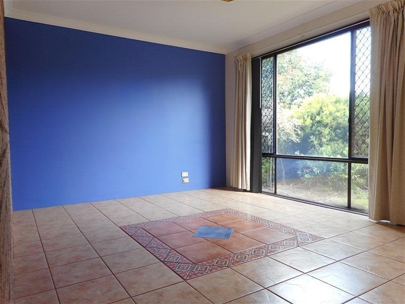 11 Noumea Place, Waikiki WA 6169