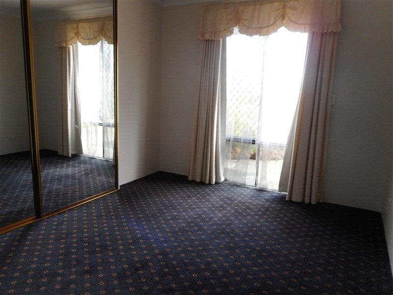 11 Noumea Place, Waikiki WA 6169