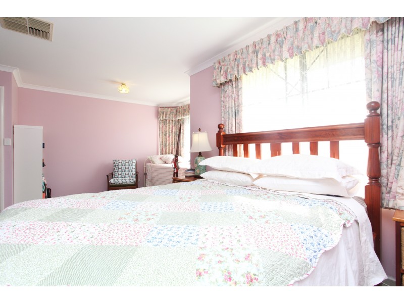 15 Jaywick Close, Safety Bay WA 6169