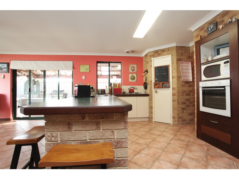 15 Jaywick Close, Safety Bay WA 6169