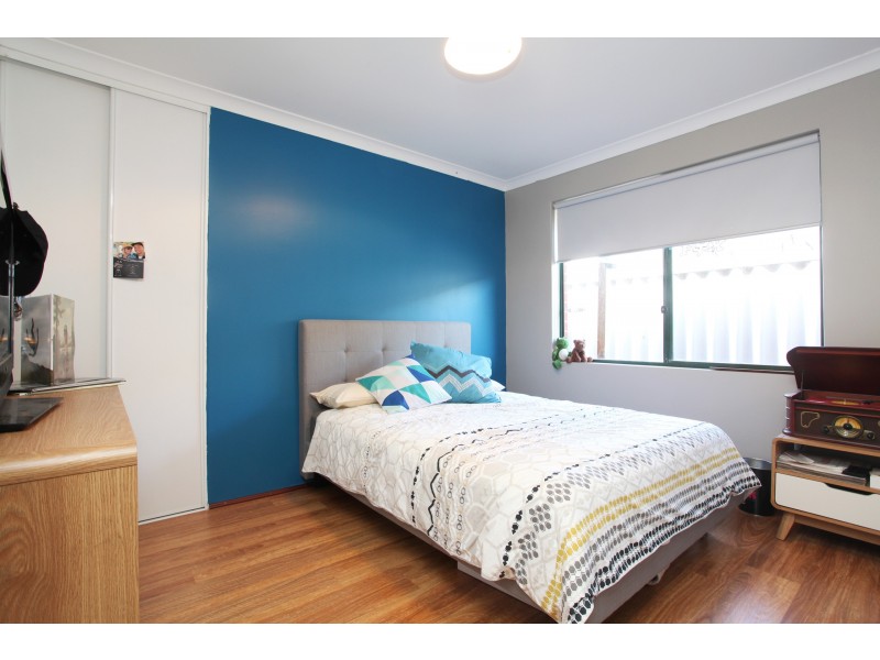 15 Jaywick Close, Safety Bay WA 6169