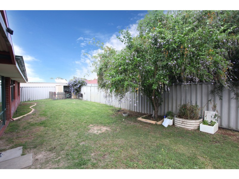 15 Jaywick Close, Safety Bay WA 6169