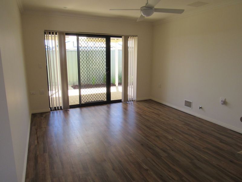 Villa 105 Prosperine Loop, Port Kennedy WA 6172